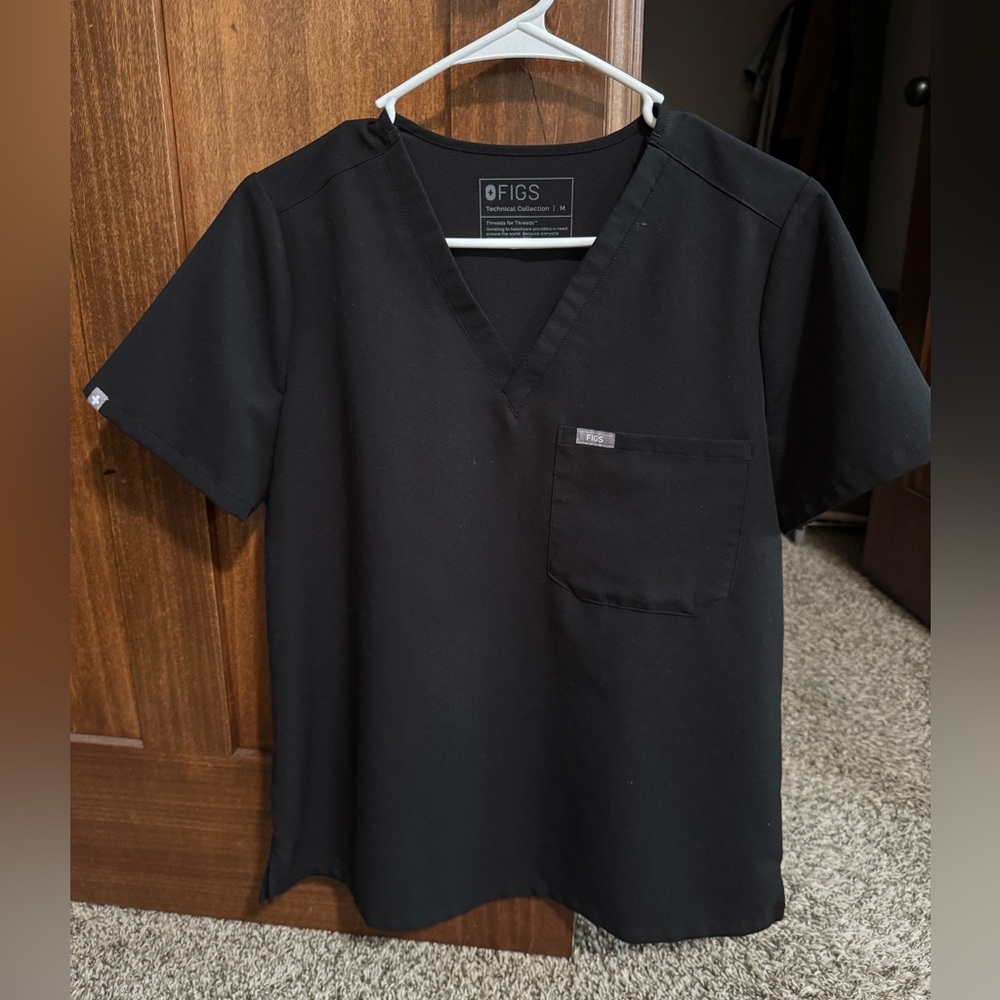 figs catarina scrub top